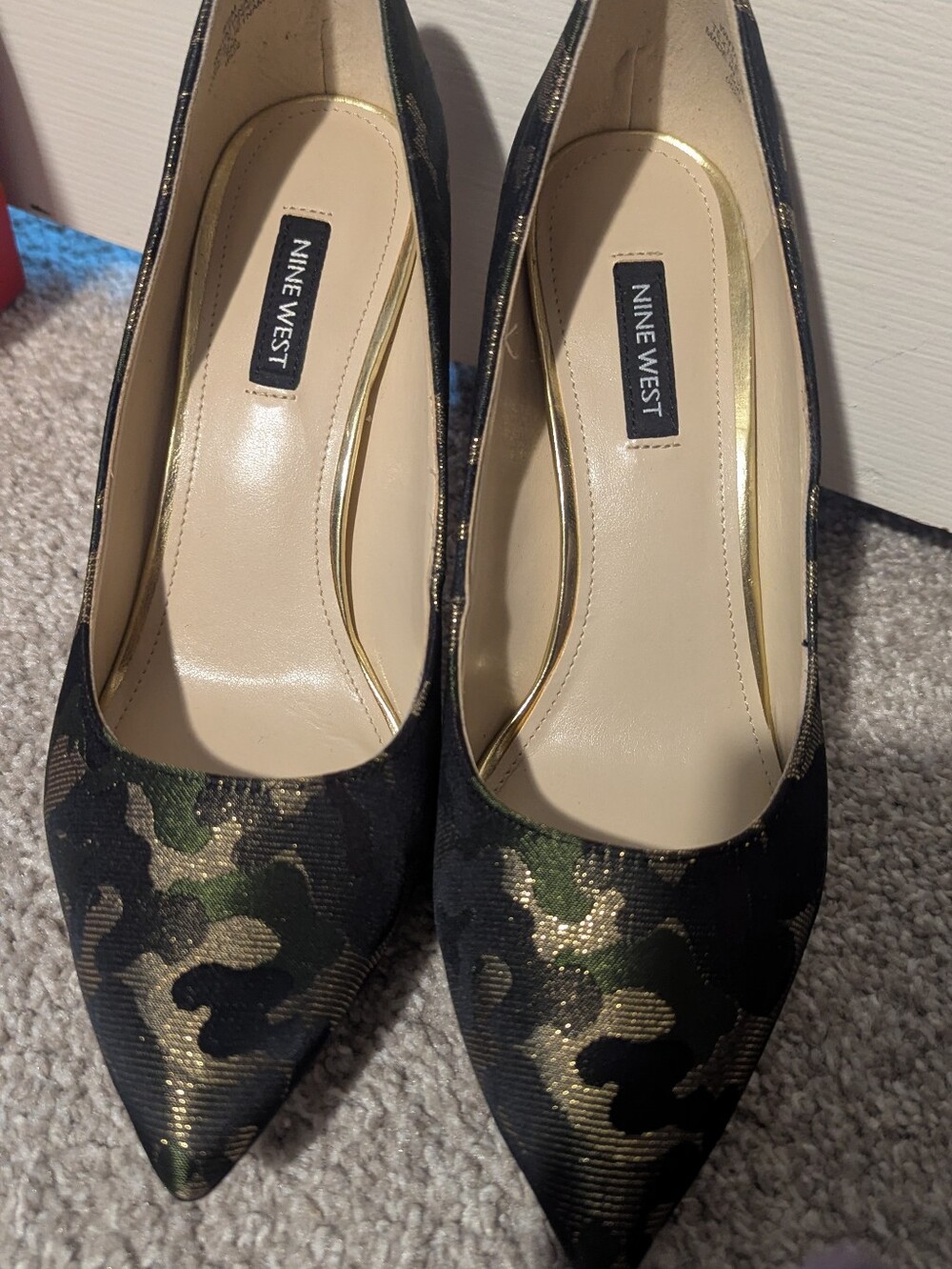 Nine West Black/Green/Gold Pointed-Toe Camouflage Pumps